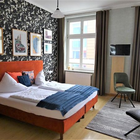Hotel Pension Zur Faehrbruecke 슈트랄준트 외부 사진